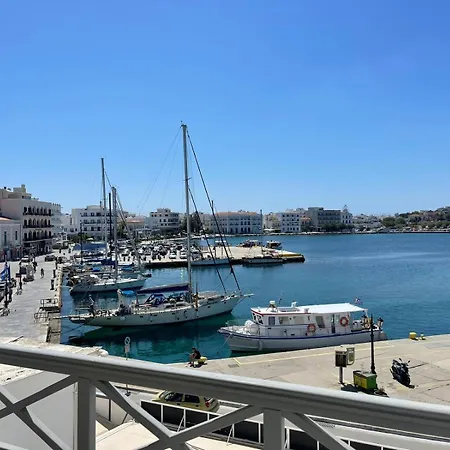 Apartamento Centre With Old Port Sea View & Balcony Tínos