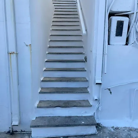 Centre With Old Port Sea View & Balcony Apartment *