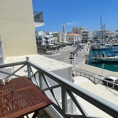Apartment Centre With Old Port Sea View & Balcony *