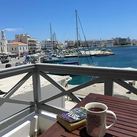 Centre With Old Port Sea View & Balcony Tínos