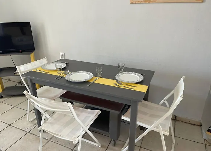 Centre With Old Port Sea View & Balcony * Tínos