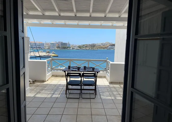 Centre With Old Port Sea View & Balcony Appartement Tínos